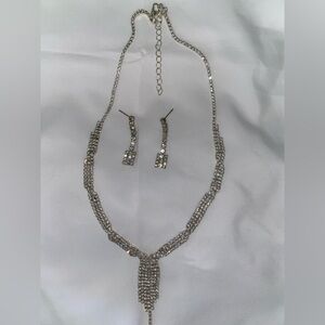 1 set - Silver Rhinestones Necklace and Earring Set